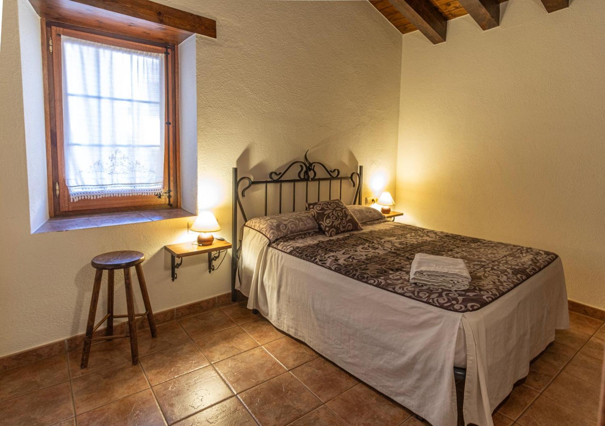 Can Tubau - Casa Rural - Apartaments Campelles Экстерьер фото