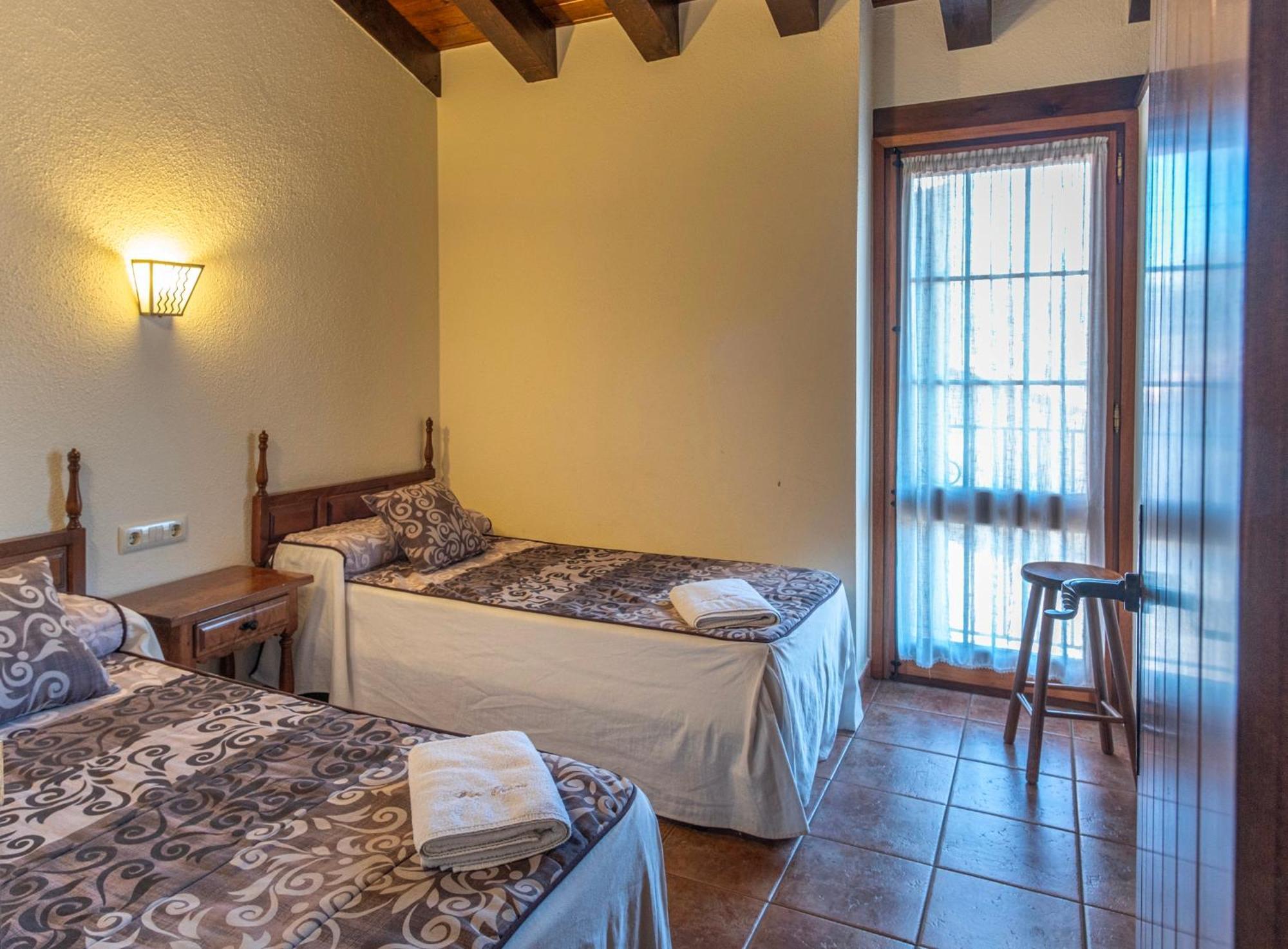 Can Tubau - Casa Rural - Apartaments Campelles Экстерьер фото