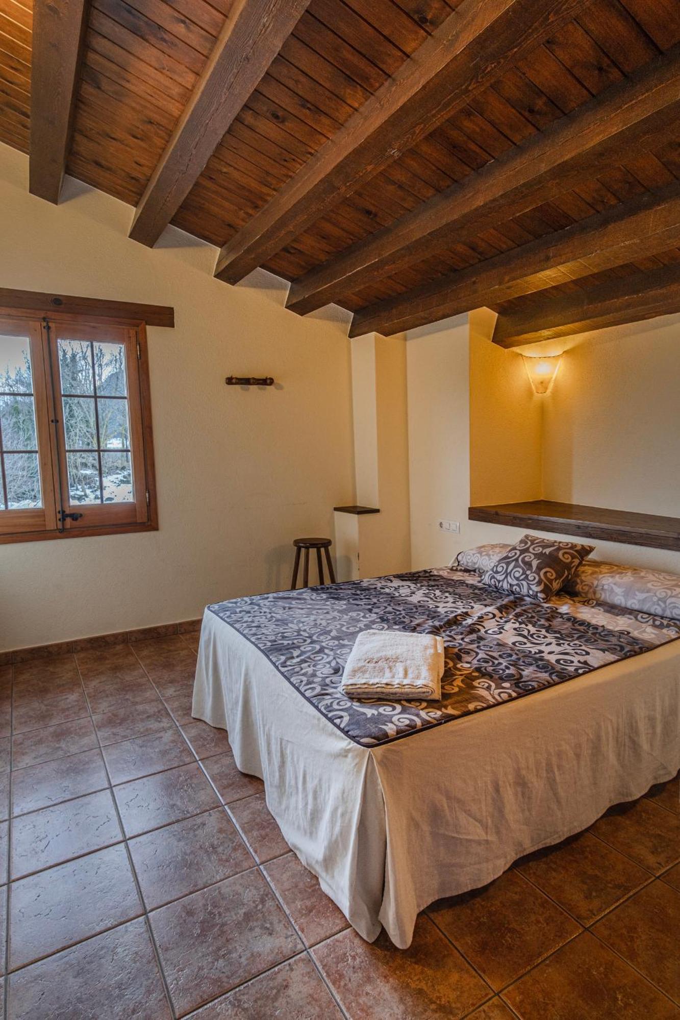 Can Tubau - Casa Rural - Apartaments Campelles Экстерьер фото